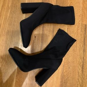 Cutest heeled boots😎 8.5!